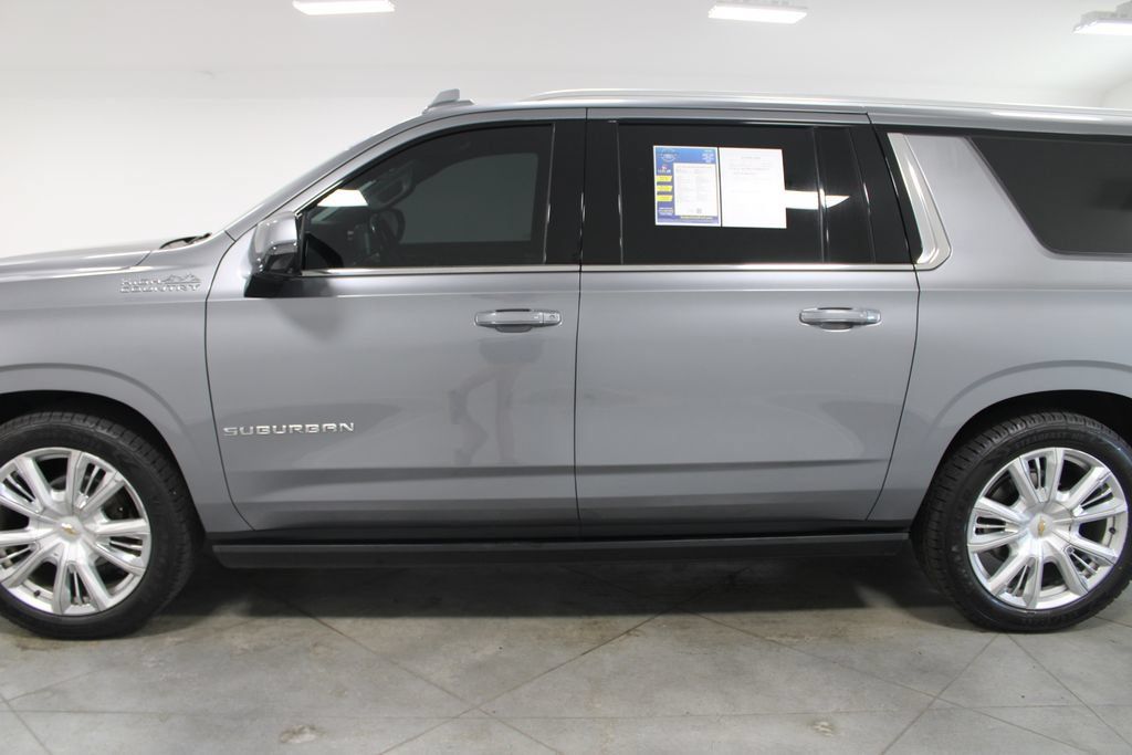 Used 2021 Chevrolet Suburban High Country RWD image 7