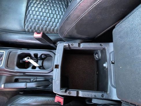 Used 2019 Jeep Wrangler Unlimited Rubicon AWD/4WD image 21