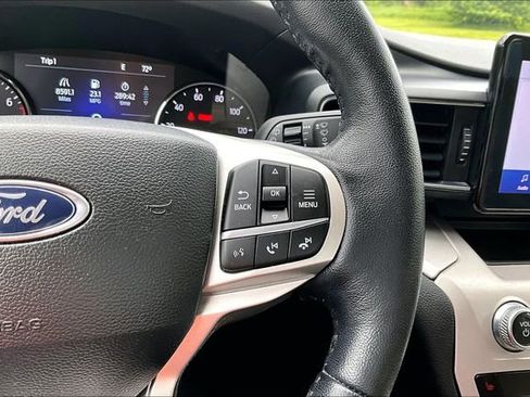 Used 2023 Ford Explorer XLT w/ Equipment Group 202A AWD/4WD image 18