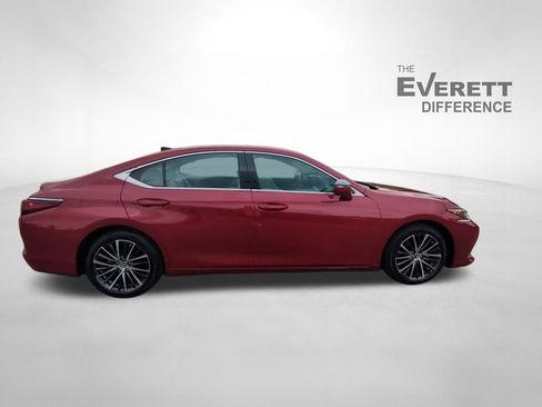 Used 2024 Lexus ES 350 w/ Premium Package FWD image 3
