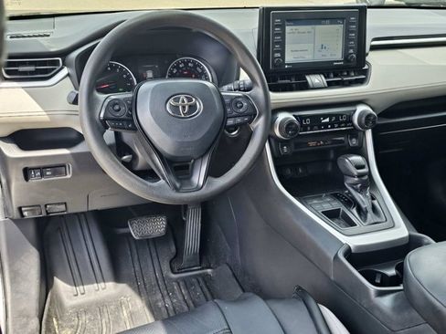 Used 2021 Toyota RAV4 XLE FWD image 34