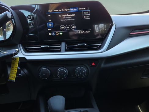 New 2026 Chevrolet Trax RS w/ Driver Confidence Package image 15