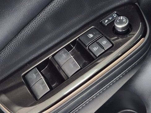 Used 2025 Toyota Crown Platinum image 22