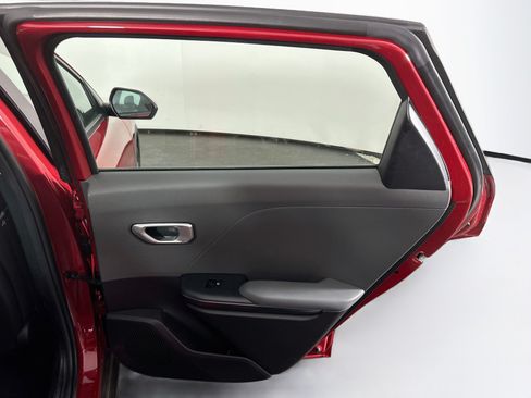 Used 2025 Kia K4 FWD image 30