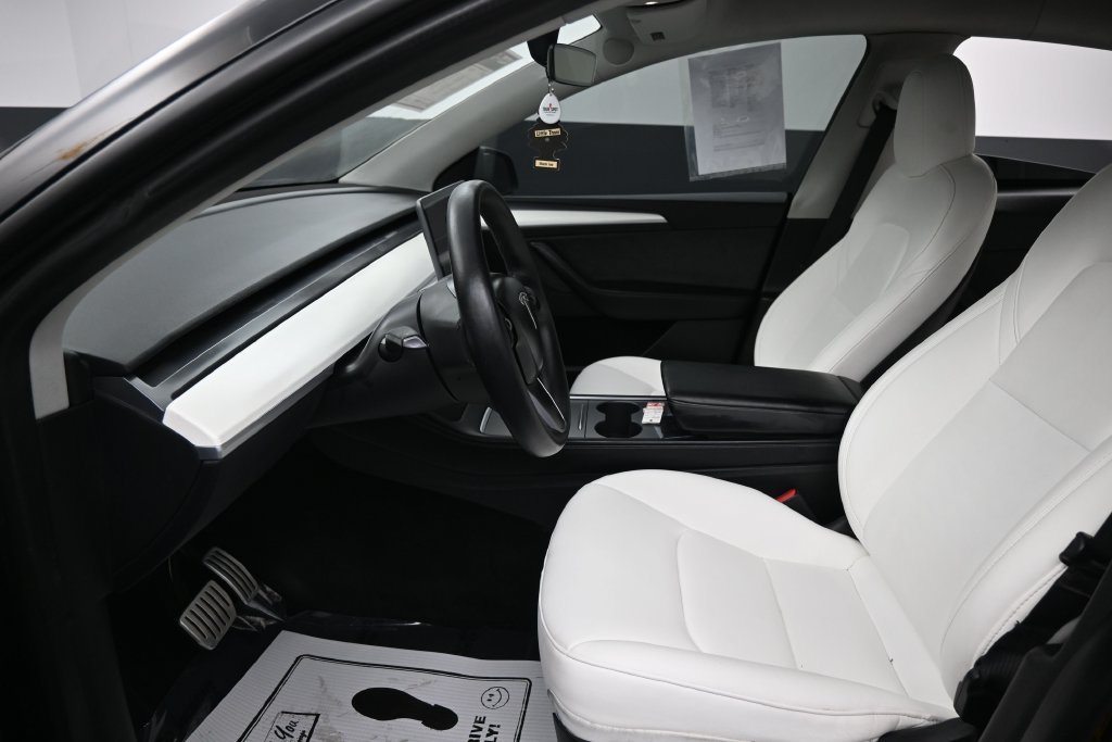 Used 2022 Tesla Model Y Performance AWD/4WD image 18