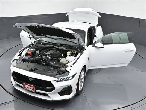 Used 2025 Ford Mustang GT Premium RWD image 44