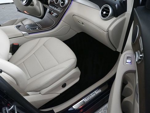 Certified 2022 Mercedes-Benz GLC 300 4MATIC image 22