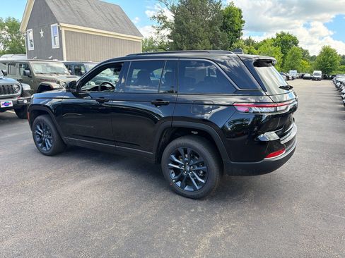 New 2026 Jeep Grand Cherokee Limited AWD/4WD image 3