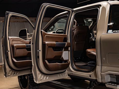 Used 2026 Ford F250 King Ranch w/ Chrome Package image 29