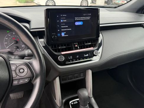 Used 2025 Toyota Corolla Cross AWD Hybrid image 20