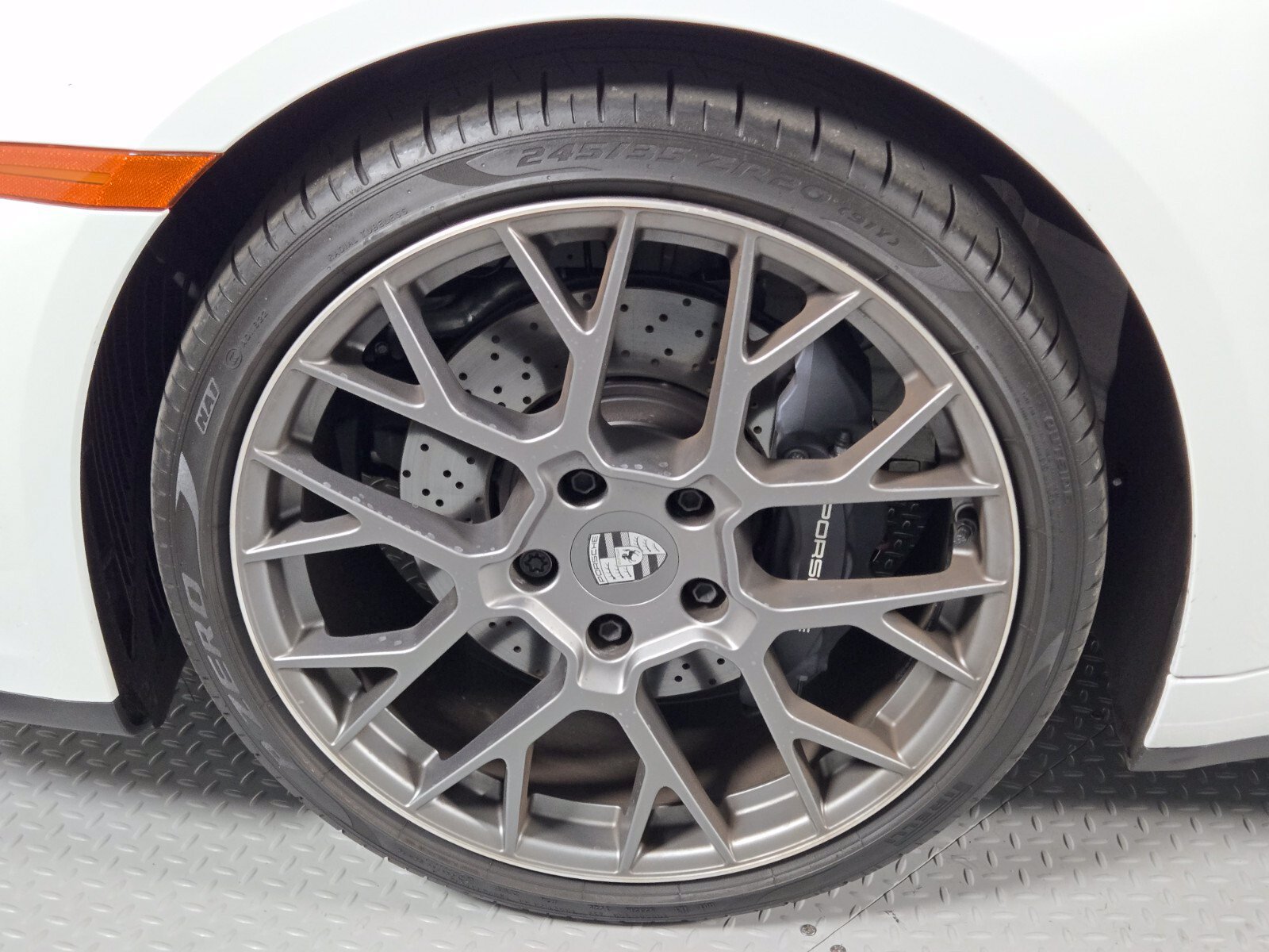 Used 2025 Porsche 911 Carrera RWD image 9