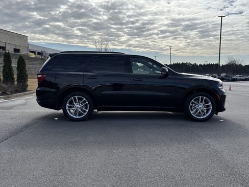 Used 2023 Dodge Durango GT image 11