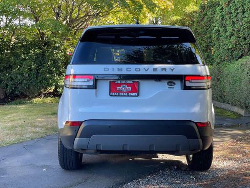 Used 2020 Land Rover Discovery SE image 7
