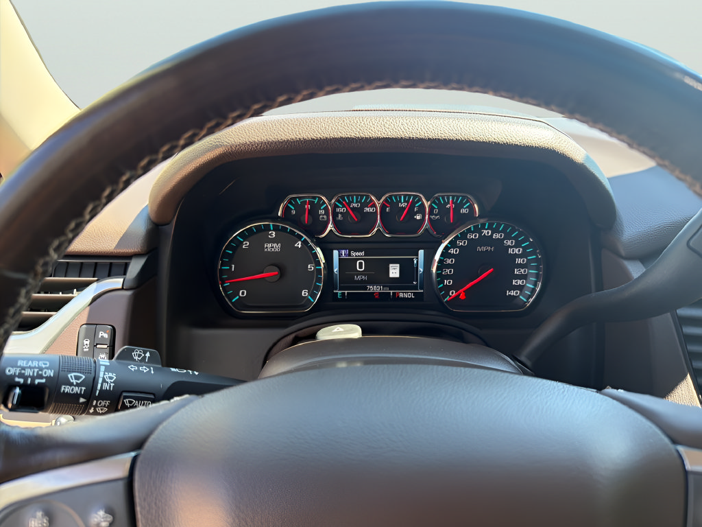 Used 2020 Chevrolet Suburban Premier RWD image 21