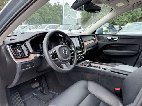 Certified 2023 Volvo XC60 B5 Plus w/ Climate Package FWD image 12