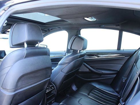 Used 2020 BMW M550i xDrive image 15