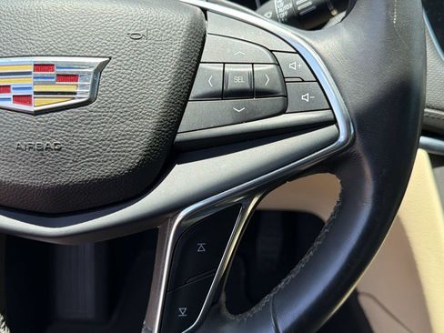 Used 2017 Cadillac XT5 Luxury FWD image 23