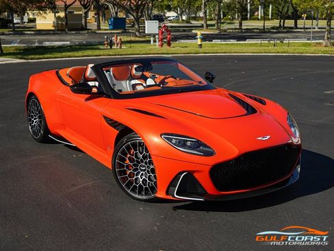 Used 2023 Aston Martin DBS Superleggera Volante RWD image 78