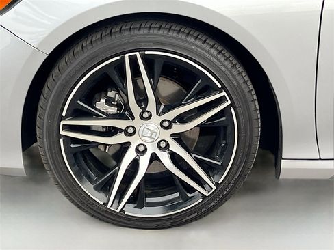Used 2021 Honda Accord Touring image 30