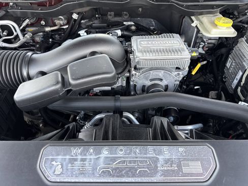 Used 2022 Jeep Wagoneer Series II AWD/4WD image 33