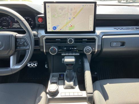 Used 2024 Toyota Tacoma TRD Sport image 17