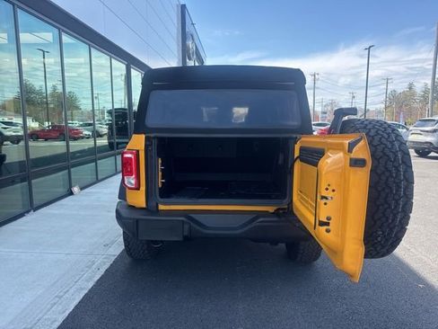 Used 2022 Ford Bronco Black Diamond image 6