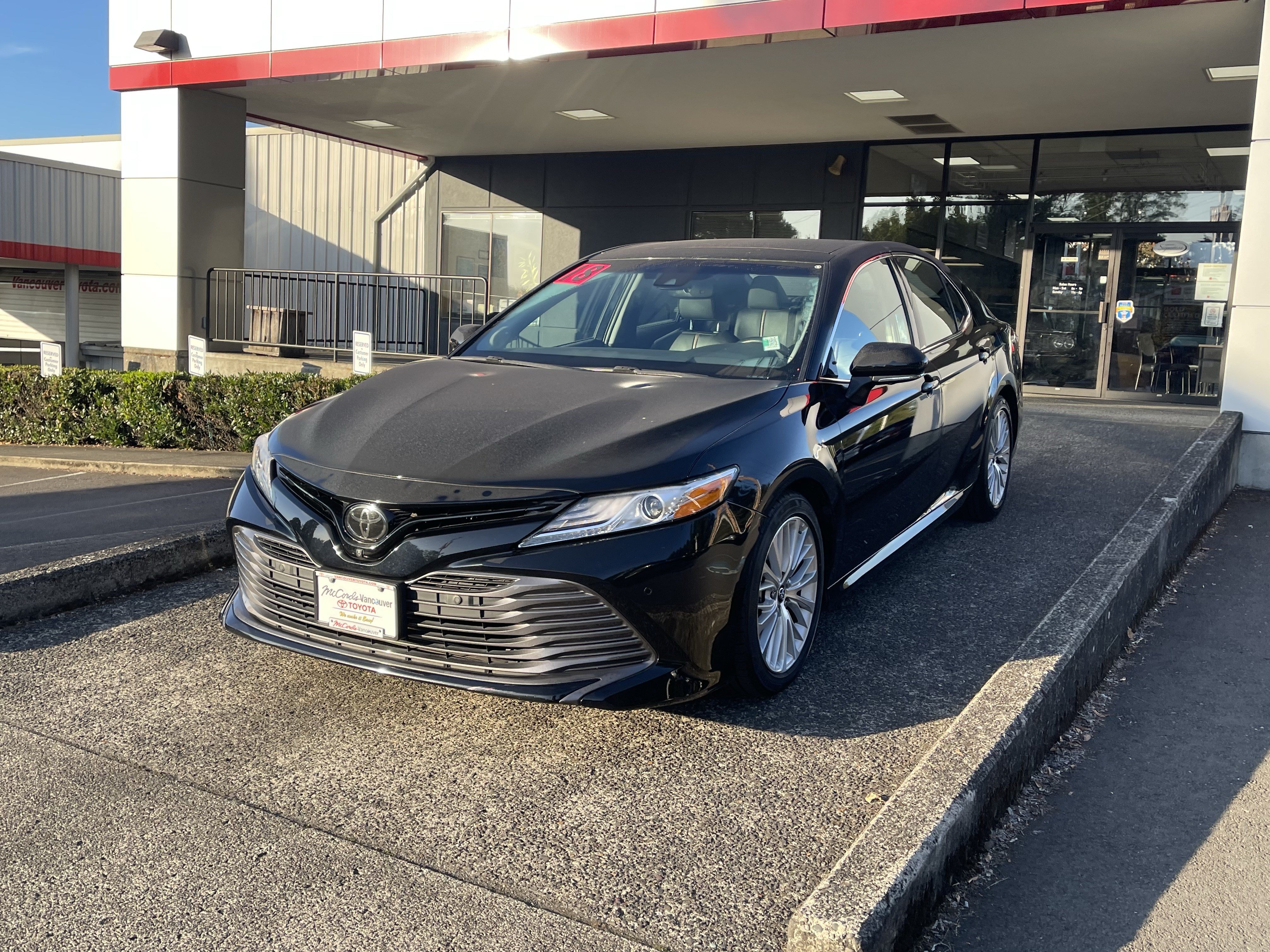 Certified 2018 Toyota Camry XLE w/ Audio Package FWD image 3