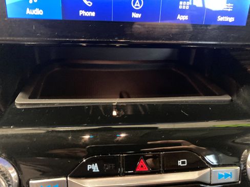 Used 2023 Ford Explorer Limited w/ Equipment Group 301A AWD/4WD image 29