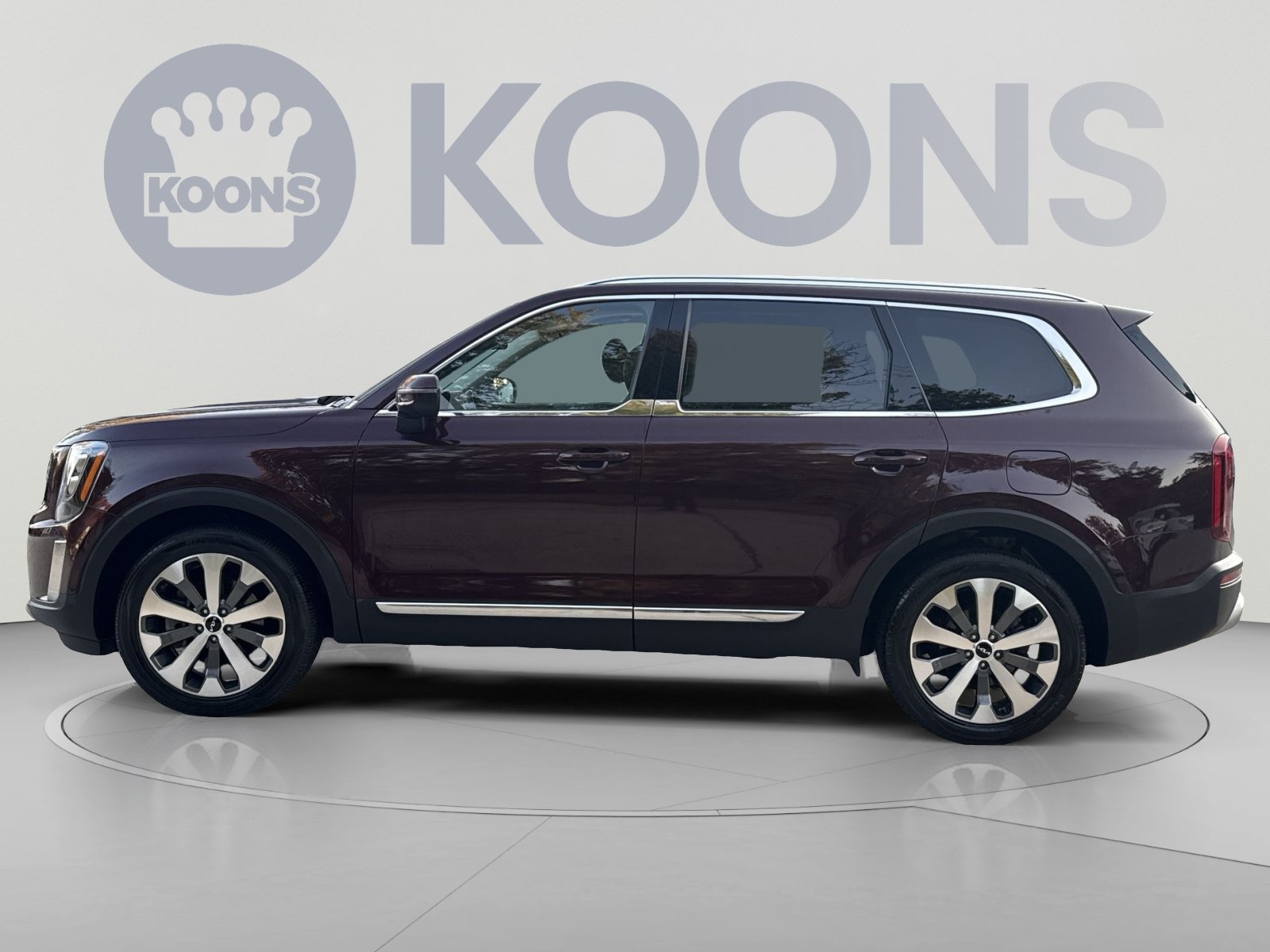 Used 2022 Kia Telluride EX w/ EX Premium Package FWD image 2