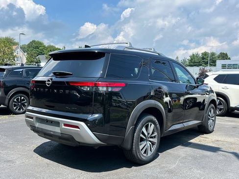 Certified 2023 Nissan Pathfinder SL w/ Black Appearance Package AWD/4WD image 2