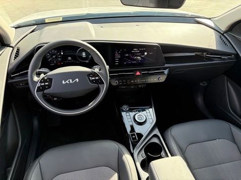Used 2025 Kia Niro Wind FWD image 14