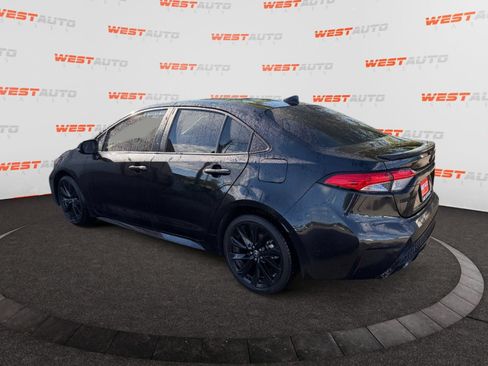 Used 2022 Toyota Corolla SE w/ Carpet Mat Package (TMS) FWD image 3
