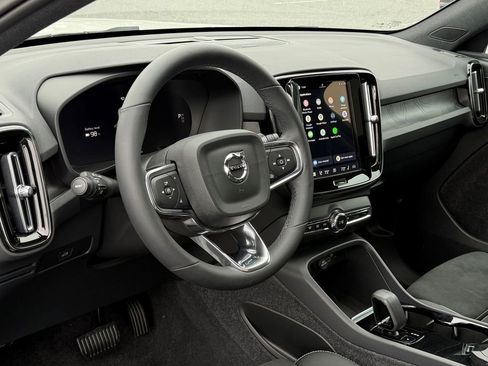 Certified 2023 Volvo C40 P8 Recharge Ultimate AWD/4WD image 29