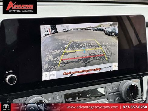 Used 2024 Toyota Grand Highlander AWD image 35