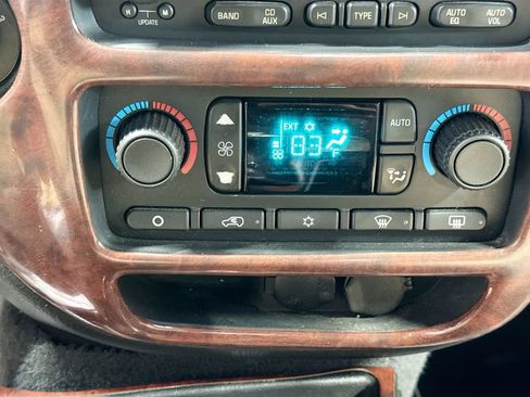 Used 2005 Chevrolet TrailBlazer LT AWD/4WD image 14