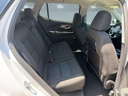 Used 2024 GMC Terrain SLE AWD/4WD image 29