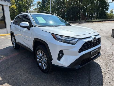 Used 2025 Toyota RAV4 XLE Premium FWD image 4