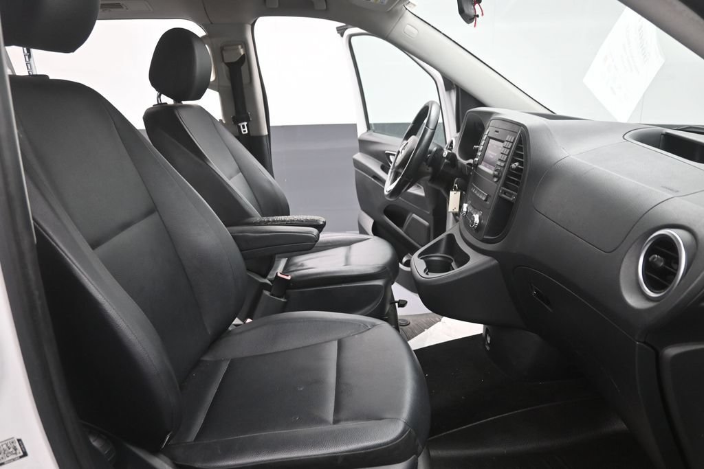Used 2016 Mercedes-Benz Metris Passenger image 19