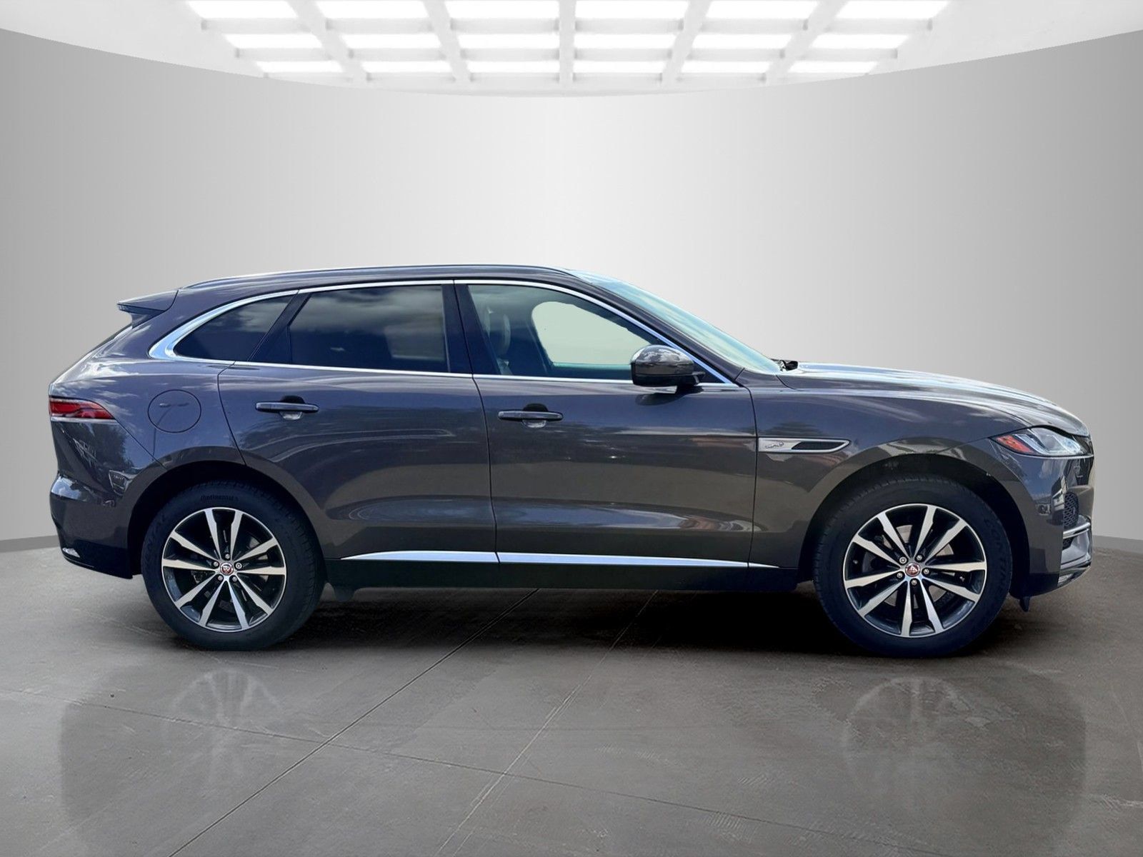 Used 2023 Jaguar F-PACE S AWD/4WD image 4