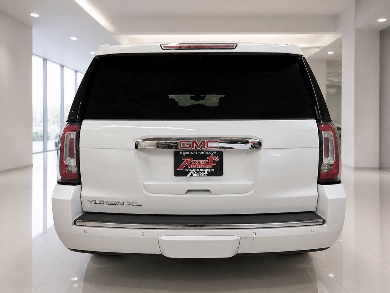 Used 2020 GMC Yukon XL Denali RWD image 4