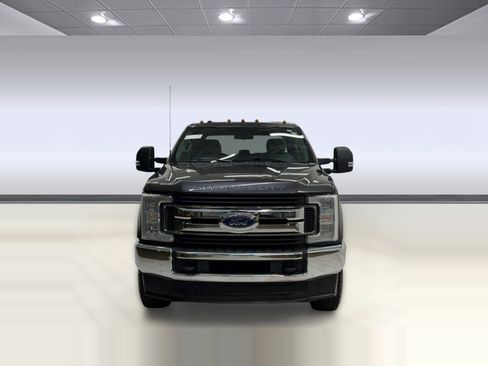 Used 2018 Ford F250 XLT AWD/4WD image 5