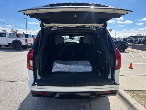 New 2026 Ford Expedition Max Platinum image 16