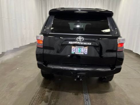 Certified 2019 Toyota 4Runner SR5 AWD/4WD image 5