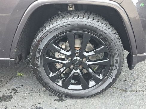 Used 2020 Jeep Grand Cherokee Altitude AWD/4WD image 8