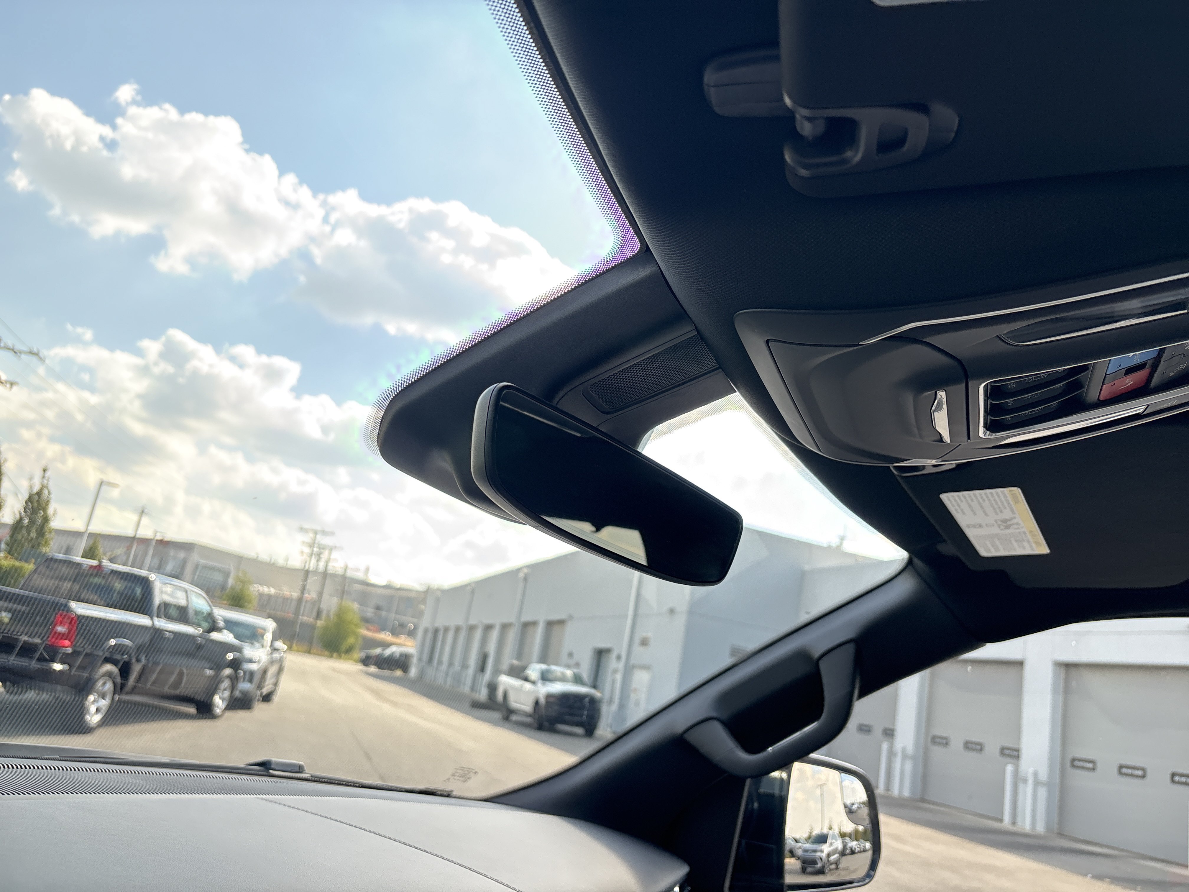 Used 2026 Jeep Grand Wagoneer Limited AWD/4WD image 28