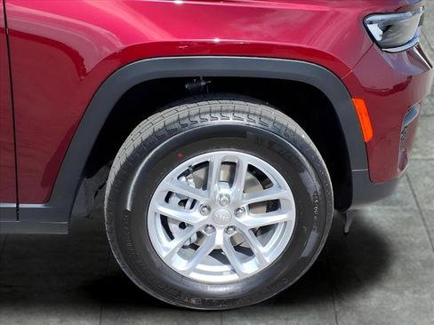 New 2025 Jeep Grand Cherokee Laredo X image 6