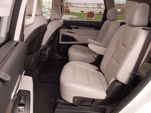 Used 2020 Kia Telluride SX w/ SX Prestige Package image 13