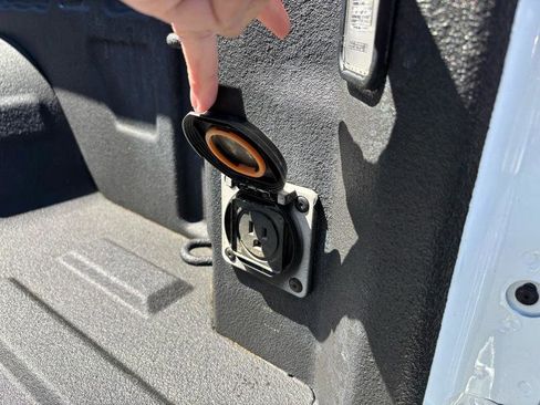 Used 2021 GMC Sierra 1500 SLT w/ SLT Premium Plus Package image 8