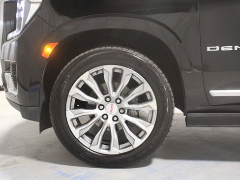 Used 2022 GMC Yukon Denali AWD/4WD image 38