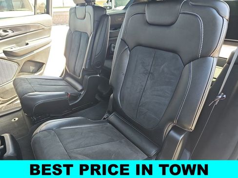 Used 2023 Jeep Grand Cherokee L Laredo AWD/4WD image 15